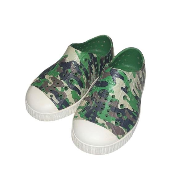 Native Jefferson Camo and White Shoes - Picture 2 of 11